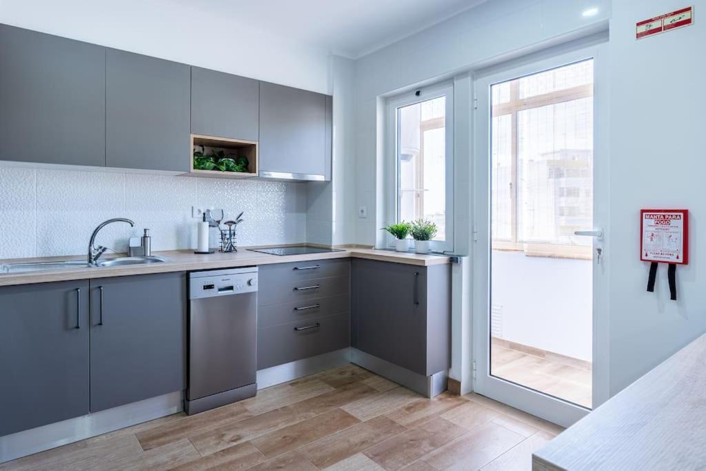 Faro Center With Ac & Wifi Apartment Ngoại thất bức ảnh